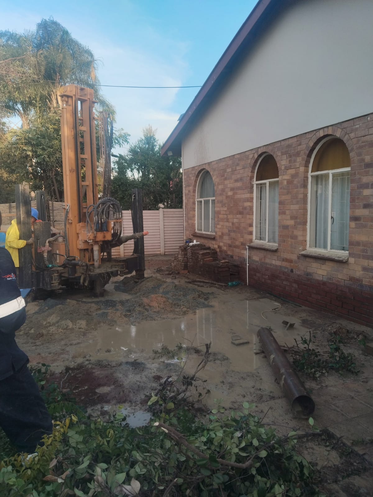 Borehole drilling rig in operation